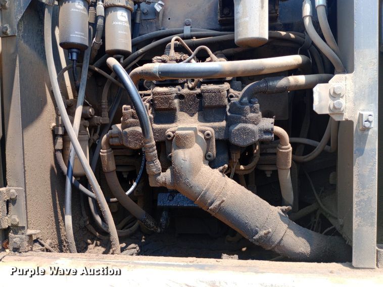 image for item NY9356 2007 John Deere 200D LC excavator