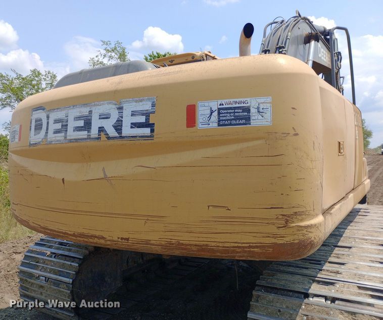 image for item NY9356 2007 John Deere 200D LC excavator