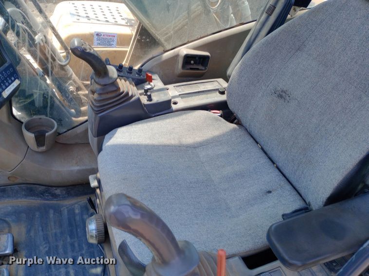 image for item NY9356 2007 John Deere 200D LC excavator