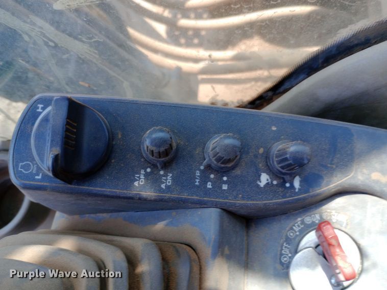 image for item NY9356 2007 John Deere 200D LC excavator