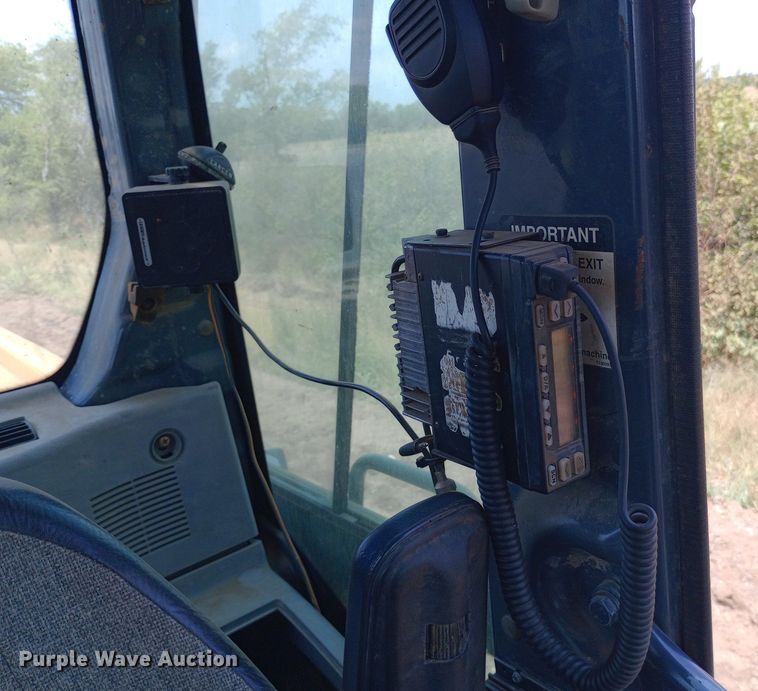 image for item NY9356 2007 John Deere 200D LC excavator