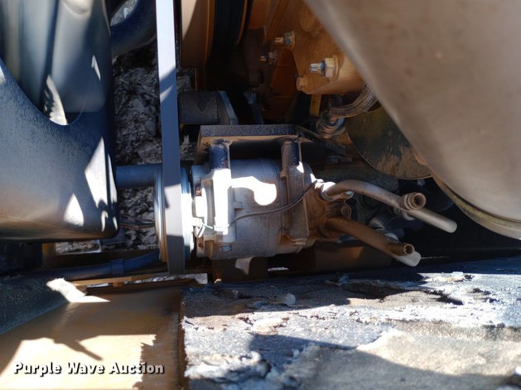 image for item NY9356 2007 John Deere 200D LC excavator