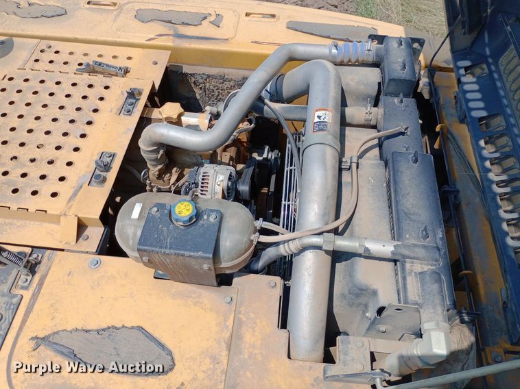 image for item NY9356 2007 John Deere 200D LC excavator