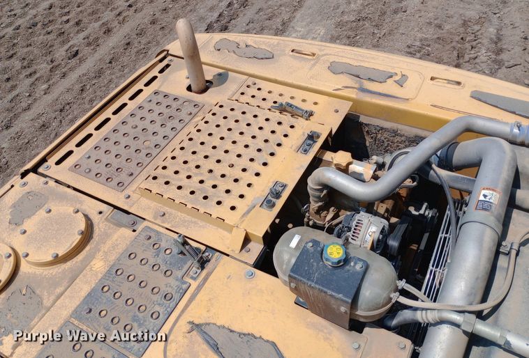 image for item NY9356 2007 John Deere 200D LC excavator