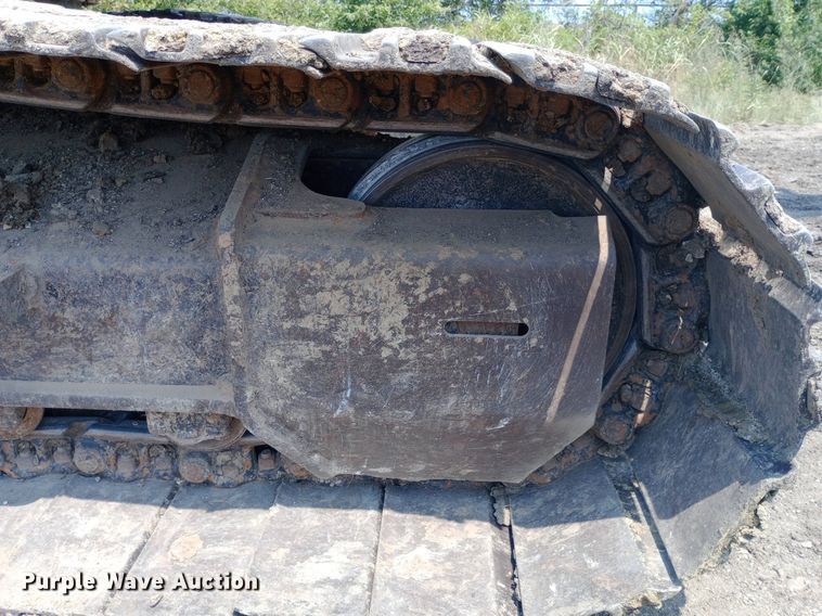 image for item NY9356 2007 John Deere 200D LC excavator