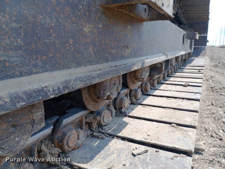 image for item NY9356 2007 John Deere 200D LC excavator