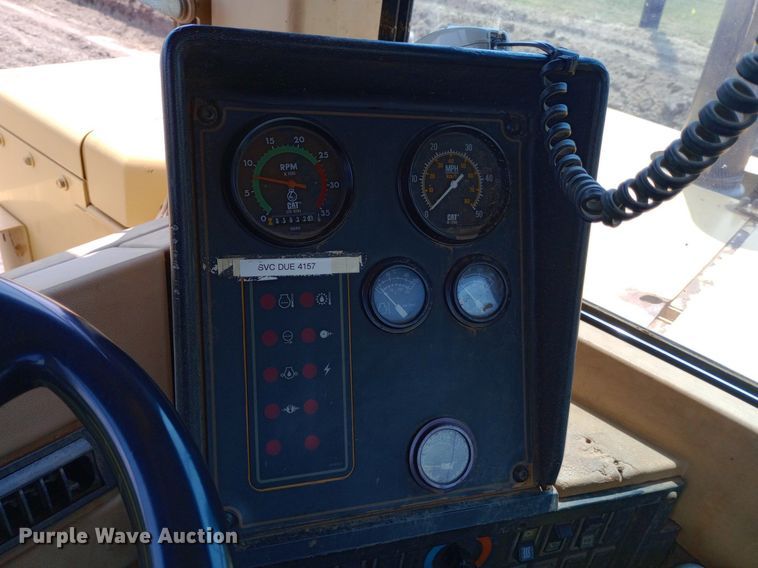 image for item NY9357 1994 Caterpillar  623F elevating scraper