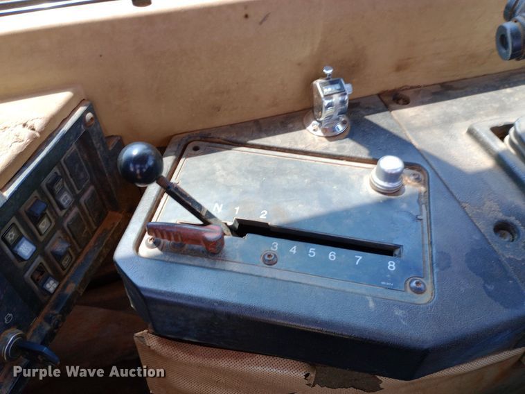 image for item NY9357 1994 Caterpillar  623F elevating scraper