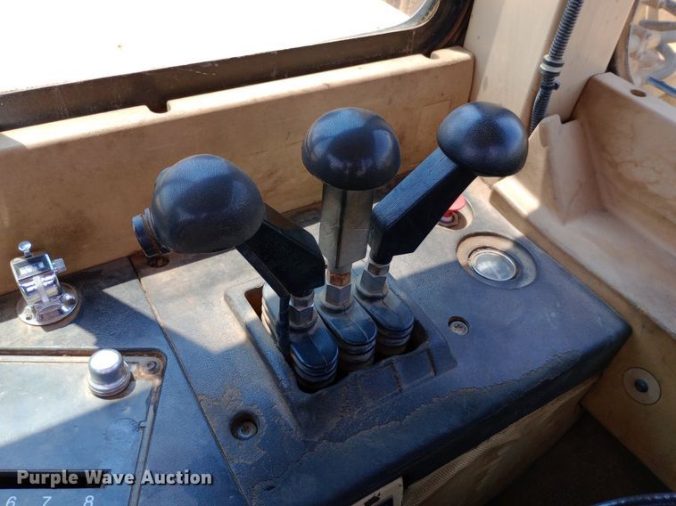 image for item NY9357 1994 Caterpillar  623F elevating scraper