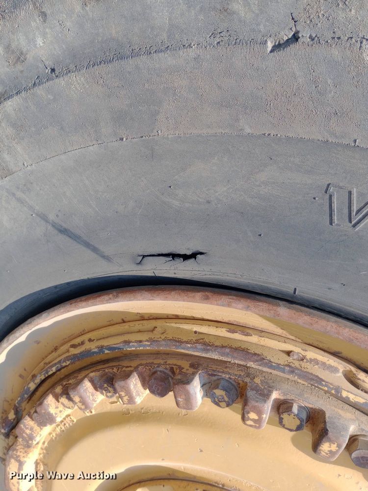 image for item NY9357 1994 Caterpillar  623F elevating scraper