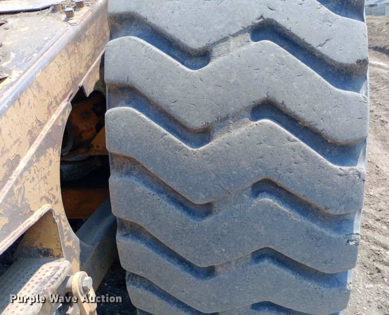 image for item NY9357 1994 Caterpillar  623F elevating scraper