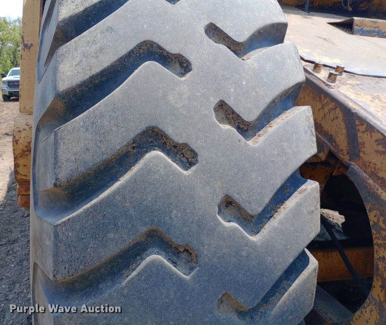 image for item NY9357 1994 Caterpillar  623F elevating scraper