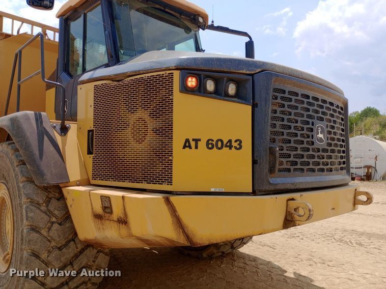 image for item NY9358 2015 John Deere 460E haul truck