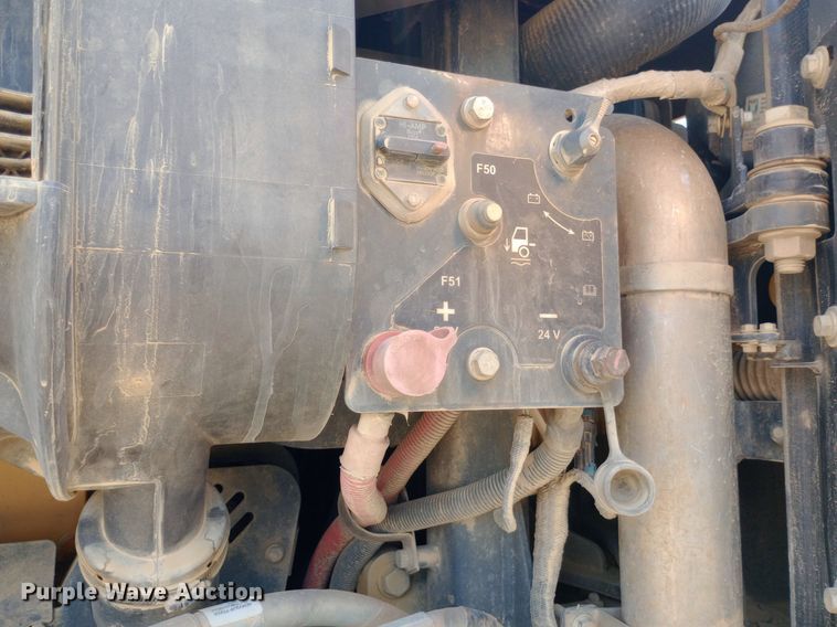 image for item NY9358 2015 John Deere 460E haul truck