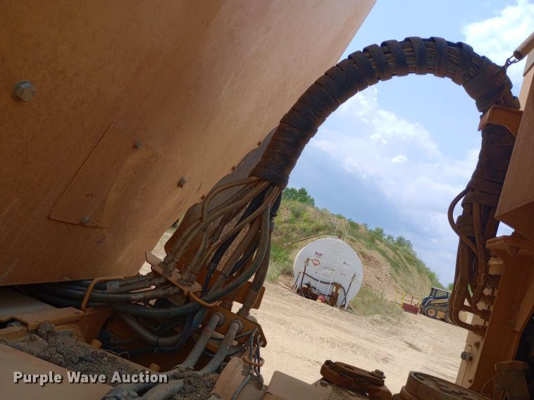 image for item NY9358 2015 John Deere 460E haul truck