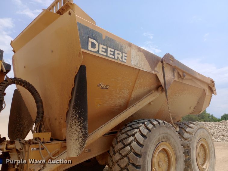 image for item NY9358 2015 John Deere 460E haul truck