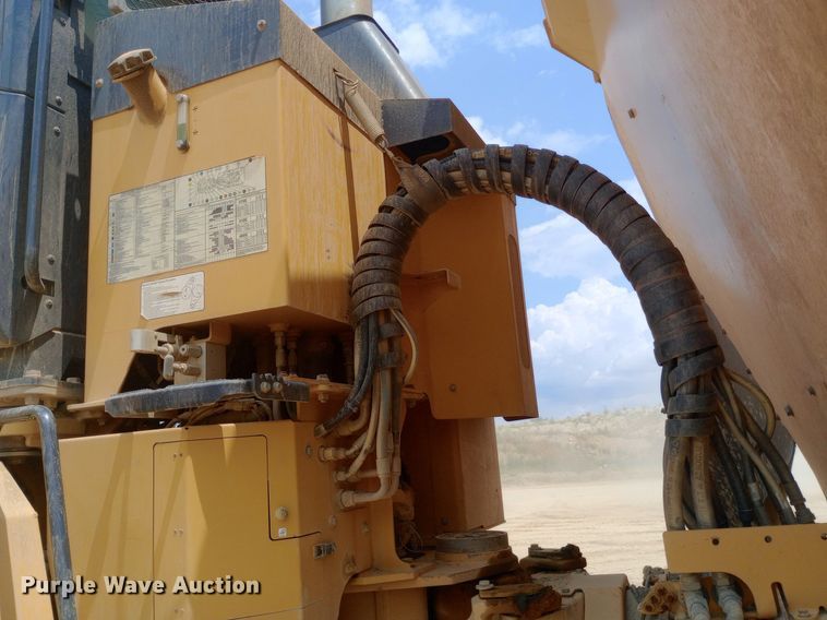 image for item NY9358 2015 John Deere 460E haul truck