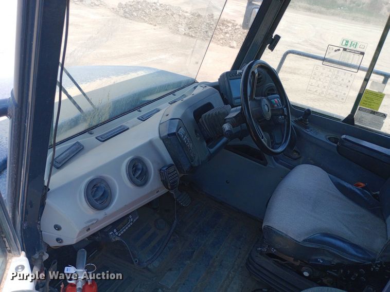 image for item NY9358 2015 John Deere 460E haul truck