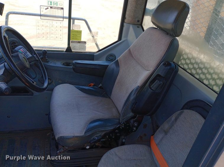 image for item NY9358 2015 John Deere 460E haul truck