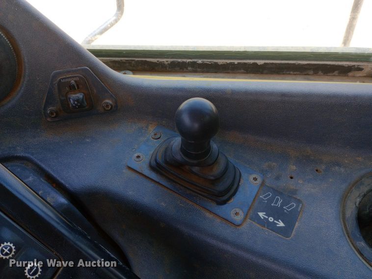 image for item NY9358 2015 John Deere 460E haul truck