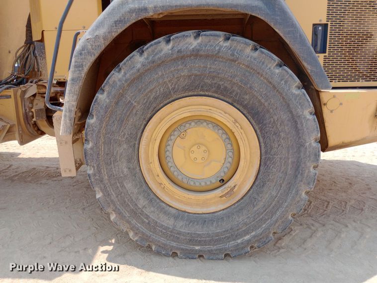 image for item NY9358 2015 John Deere 460E haul truck