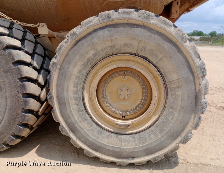 image for item NY9358 2015 John Deere 460E haul truck