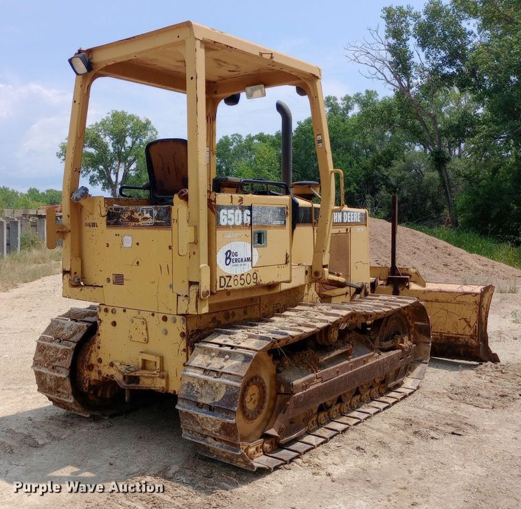 image for item NY9359 1996 John Deere  650G dozer