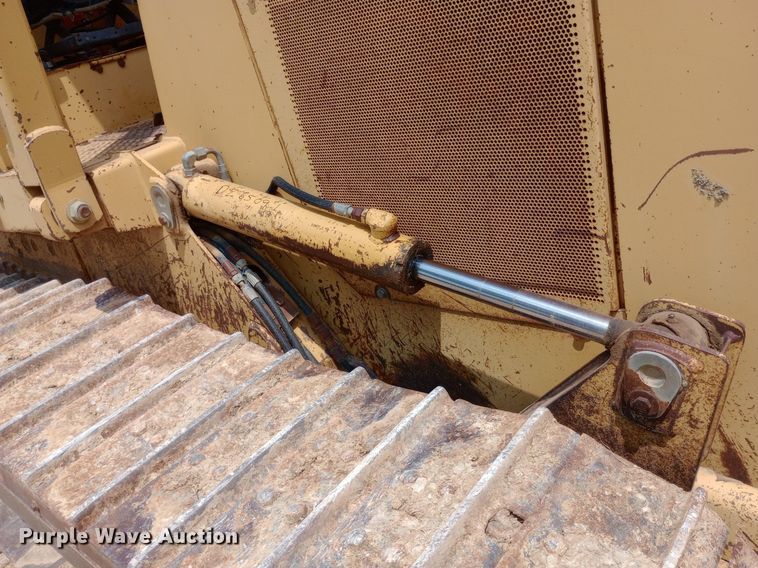 image for item NY9359 1996 John Deere  650G dozer