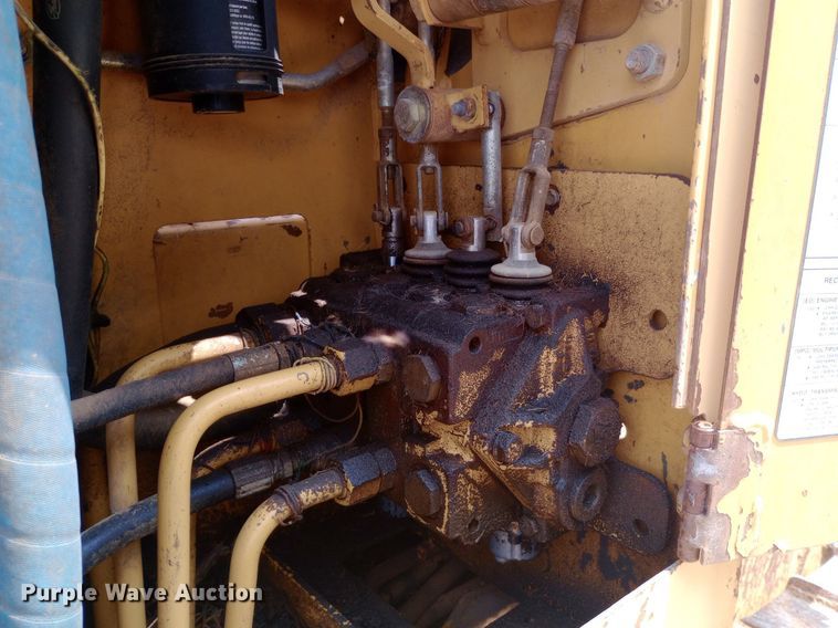 image for item NY9359 1996 John Deere  650G dozer