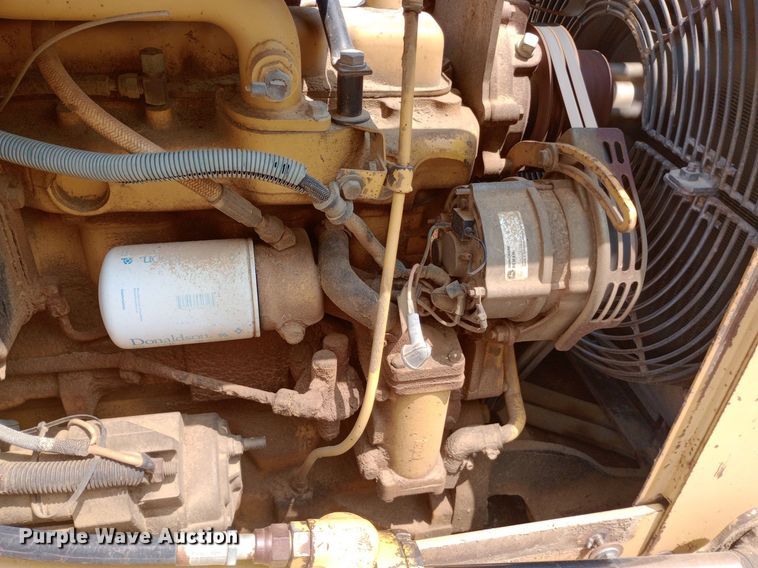 image for item NY9359 1996 John Deere  650G dozer