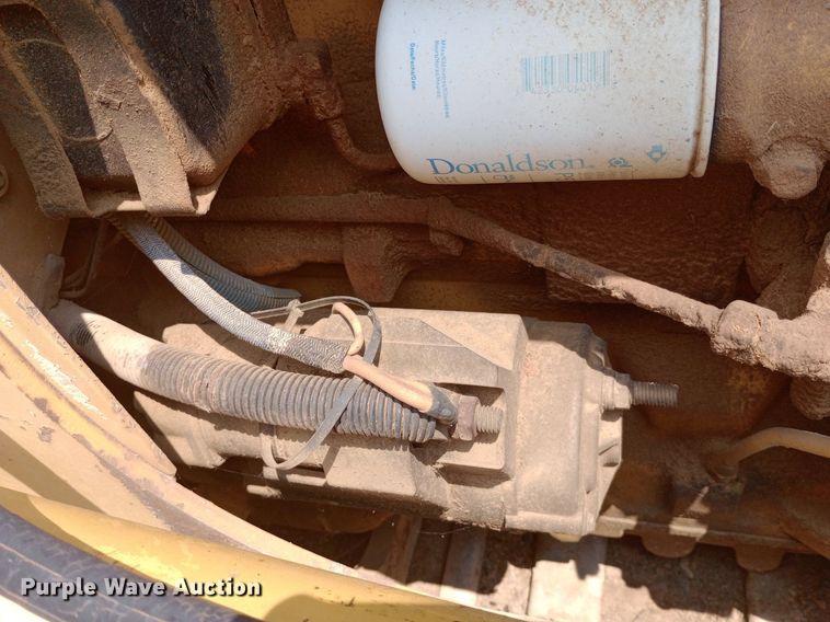 image for item NY9359 1996 John Deere  650G dozer