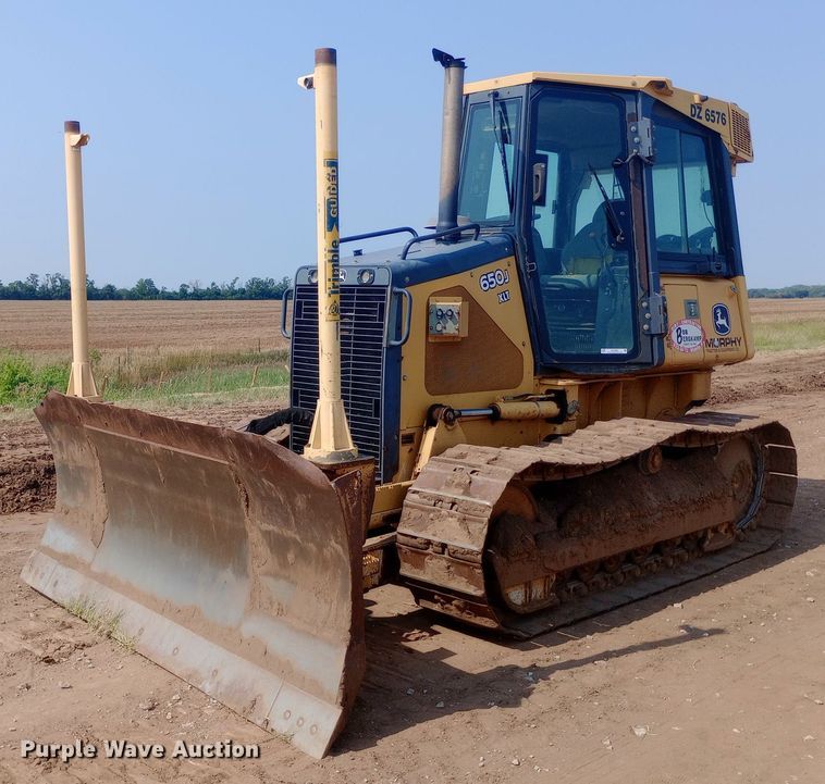 image for item NY9362 2007 John Deere 650J XLT dozer