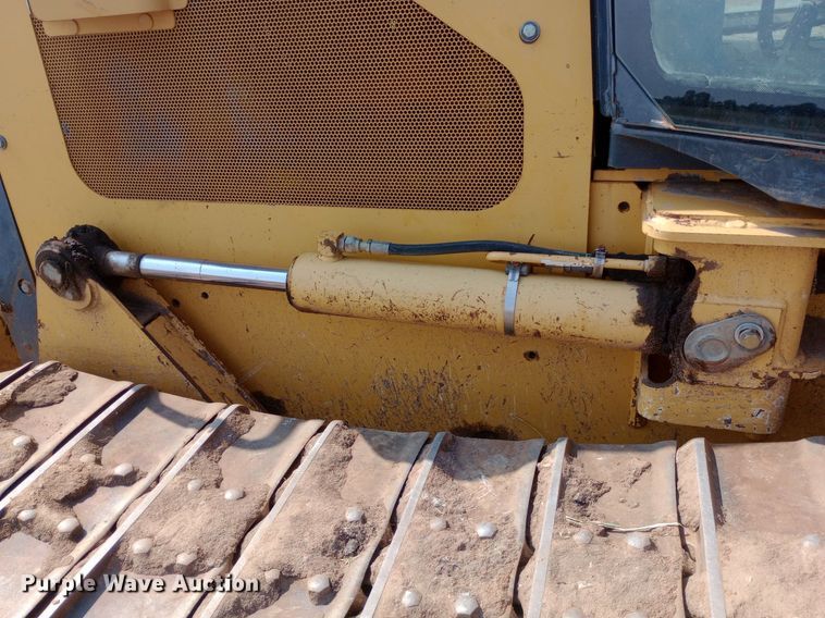 image for item NY9362 2007 John Deere 650J XLT dozer