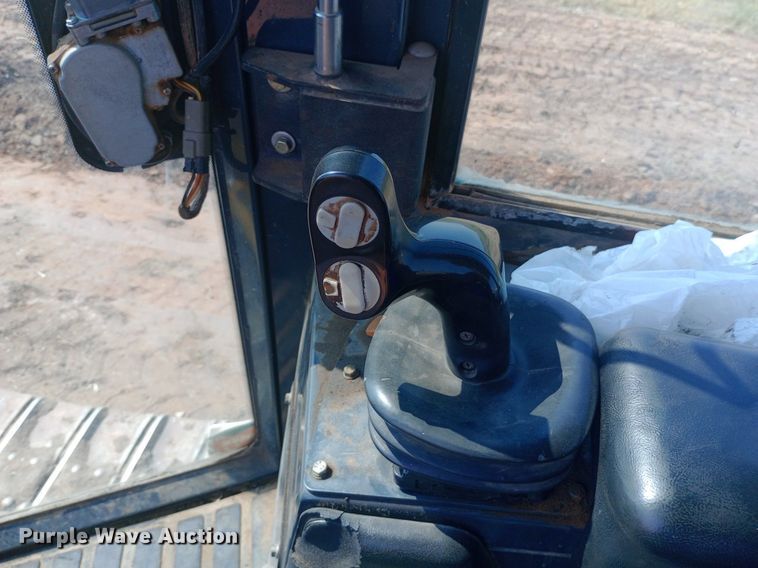 image for item NY9362 2007 John Deere 650J XLT dozer