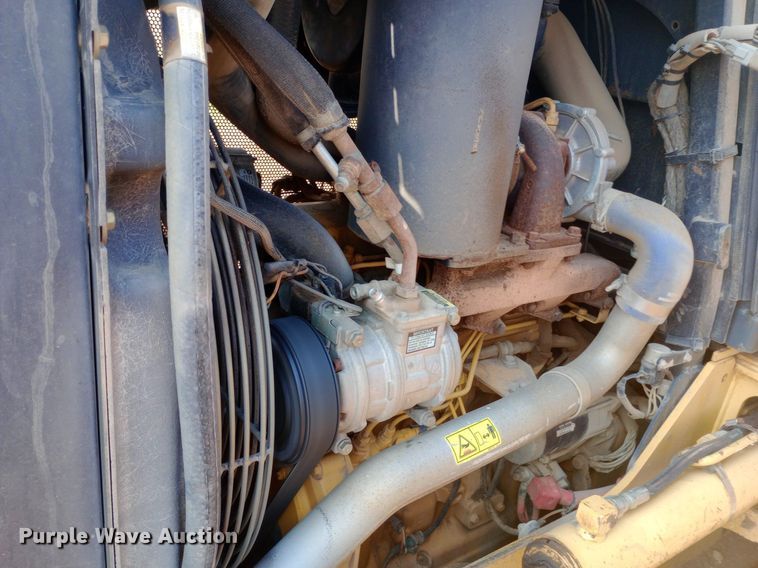 image for item NY9362 2007 John Deere 650J XLT dozer