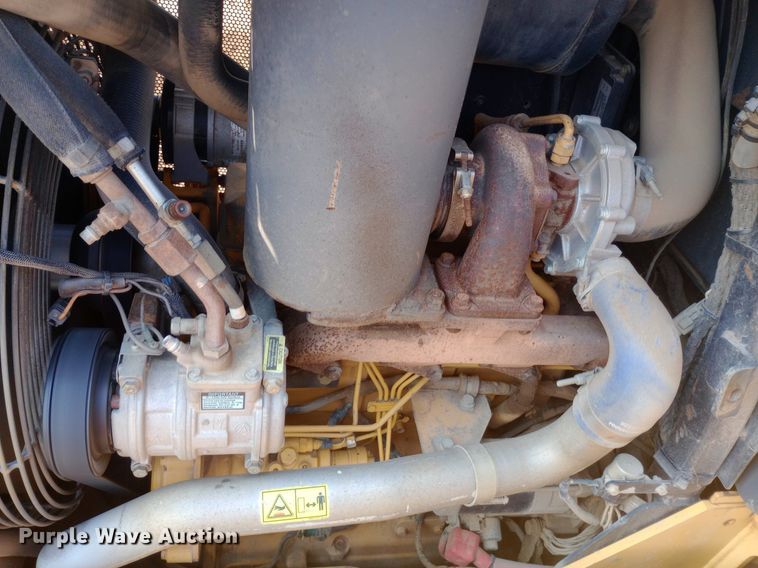 image for item NY9362 2007 John Deere 650J XLT dozer