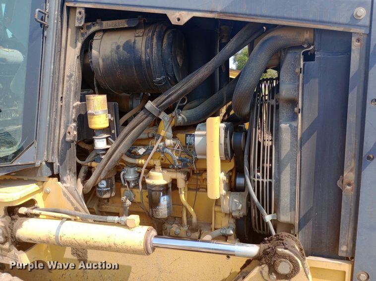 image for item NY9362 2007 John Deere 650J XLT dozer