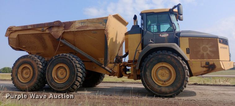 image for item NY9364 2015 John Deere 460E haul truck