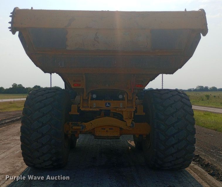 image for item NY9364 2015 John Deere 460E haul truck