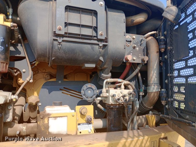 image for item NY9364 2015 John Deere 460E haul truck