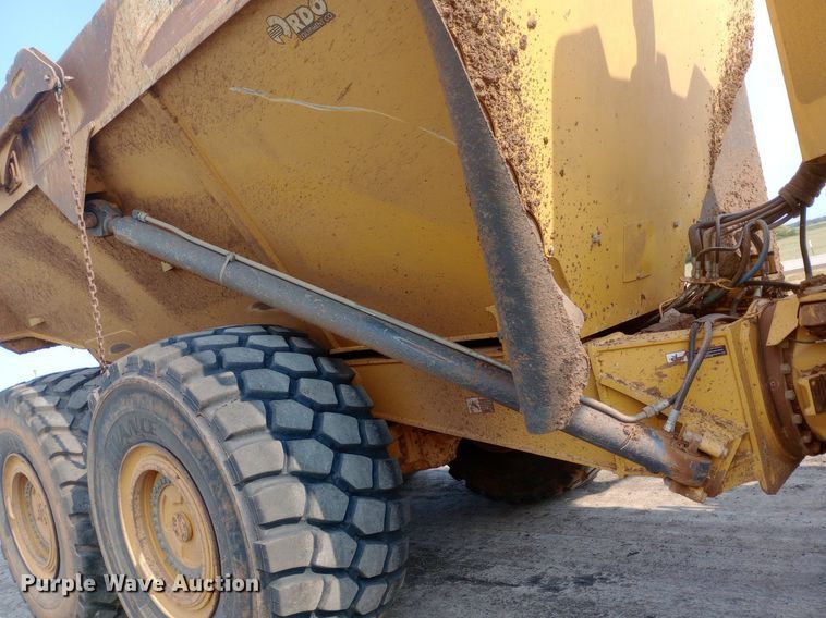 image for item NY9364 2015 John Deere 460E haul truck