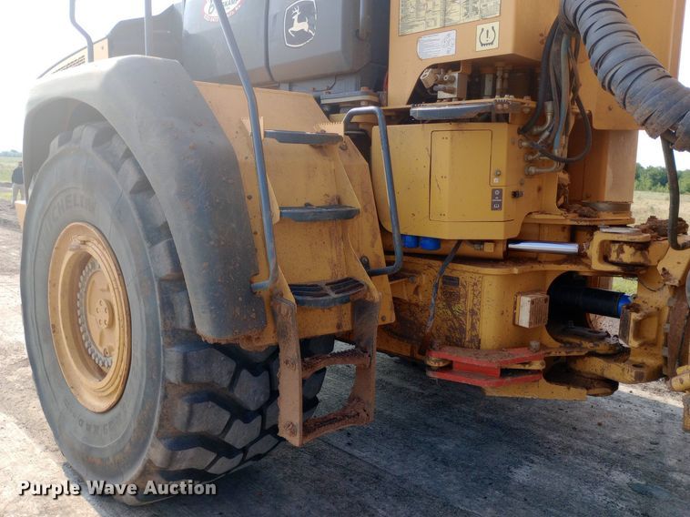 image for item NY9364 2015 John Deere 460E haul truck