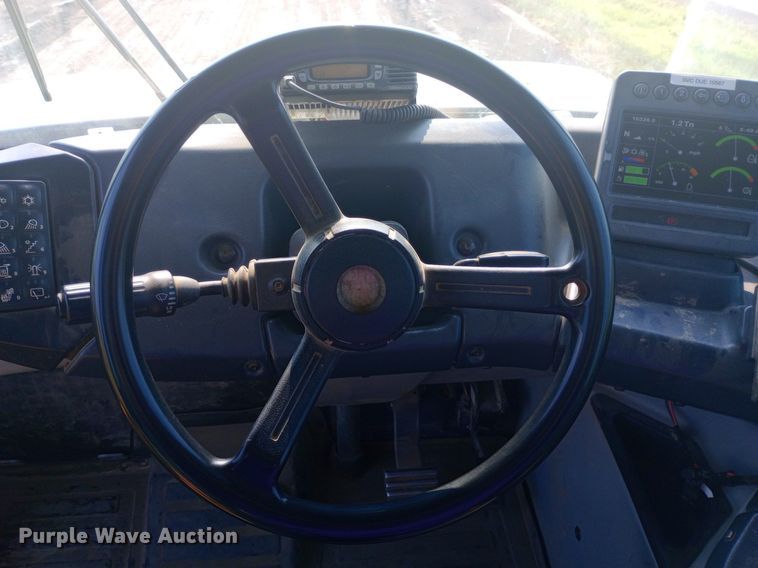 image for item NY9364 2015 John Deere 460E haul truck