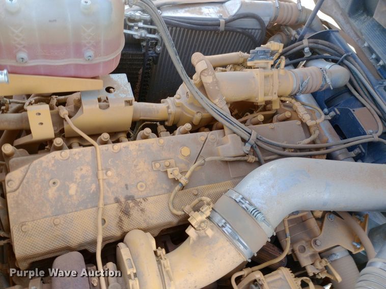 image for item NY9364 2015 John Deere 460E haul truck