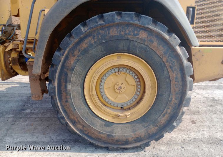 image for item NY9364 2015 John Deere 460E haul truck