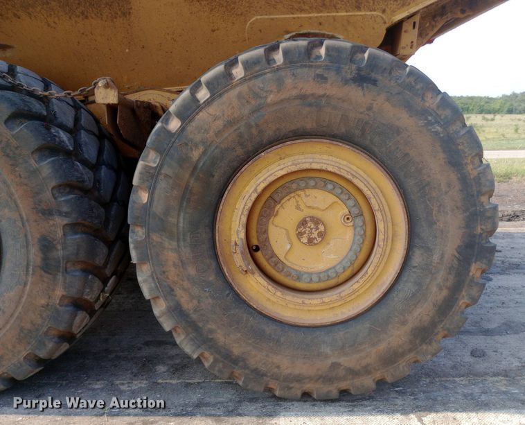 image for item NY9364 2015 John Deere 460E haul truck