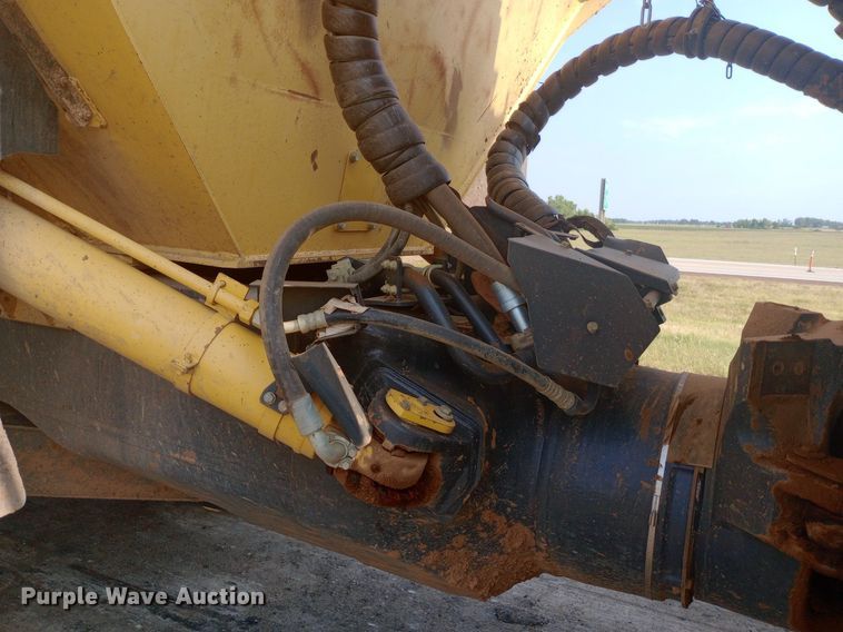 image for item NY9365 2017 Komatsu HM400-5 haul truck