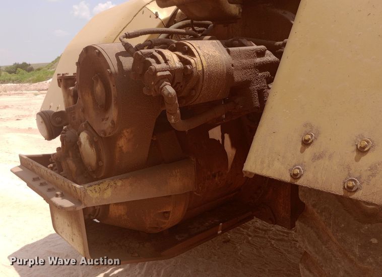 image for item NY9367 1986 Caterpillar 623B elevating scraper