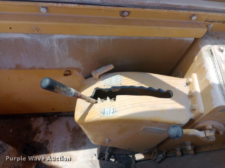 image for item NY9367 1986 Caterpillar 623B elevating scraper