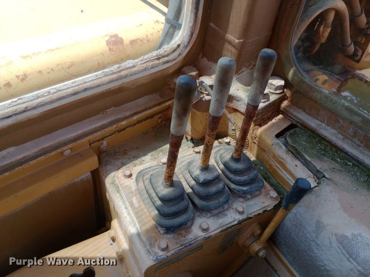 image for item NY9367 1986 Caterpillar 623B elevating scraper